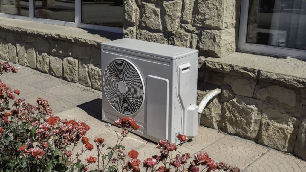 An air conditioner and heat pump unit installed by North Star Heating and Air Conditioning in West Jordan, Utah. 