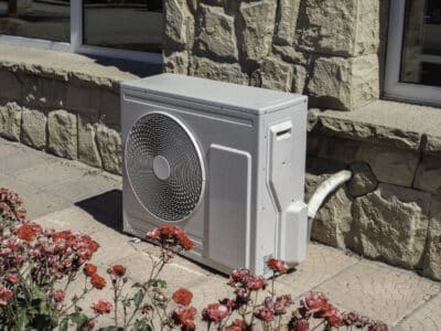 An air conditioner and heat pump unit installed by North Star Heating and Air Conditioning in West Jordan, Utah.