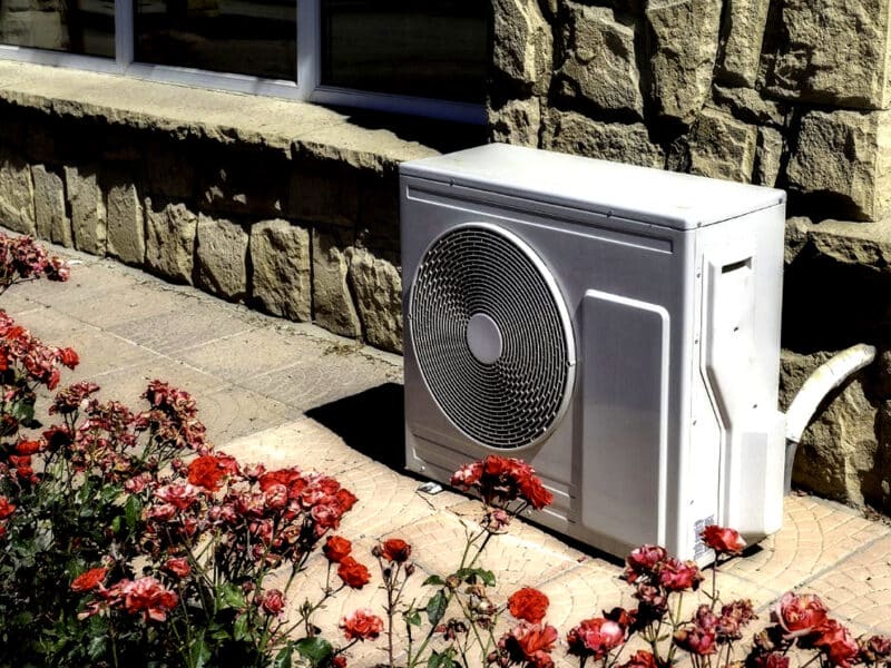 Heat pumps can both heat and cool your home efficiently. Spring time is the perfect time to have one installed in West Jordan, Utah.